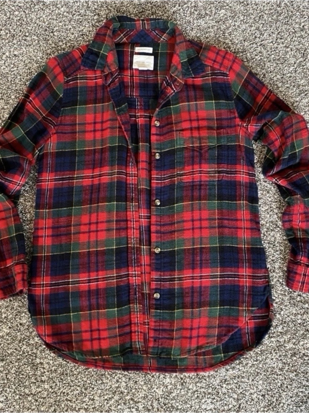 American Eagle Flannel Shirt Small Boyfriend Fit Red Plaid Button Down Women